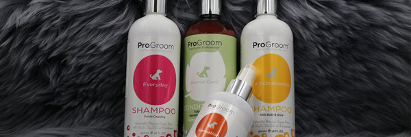Von Progroom sind hier folgende Produklte abgebildet: Everyday, Dermal Care, 2 in 1 Hundeshampoo und ein Sensation Duftspray